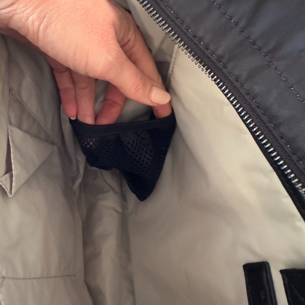 NEW Caraa x Athleta Collab City Tote-Gym Bag-Laptop Weekender-Black-Nylon Lghtwt - Picture 6 of 16
